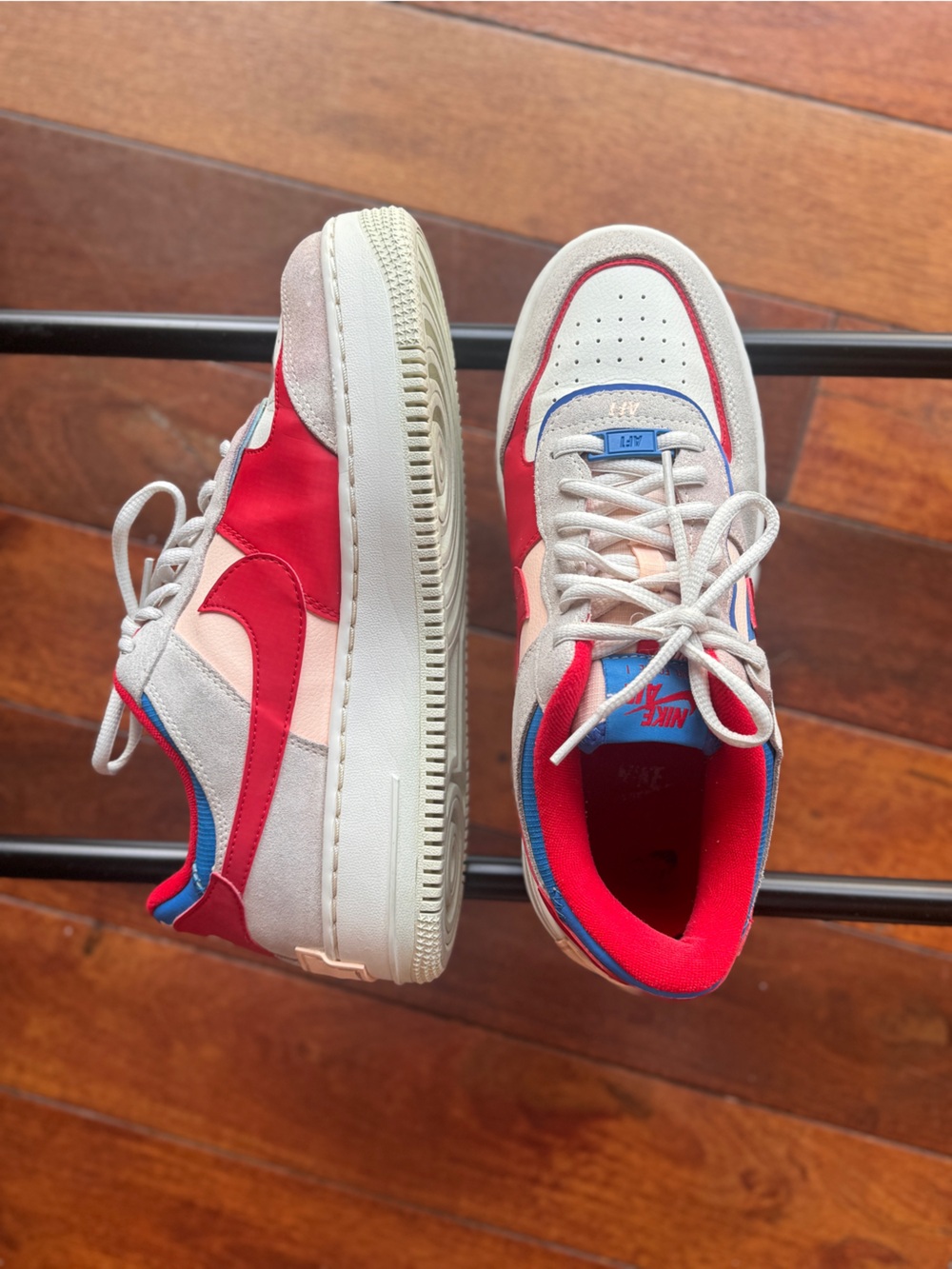 Nike Air Force 1 Shadow sneakers in a "Sail Royal Red" colorway - Picture 3 of 12